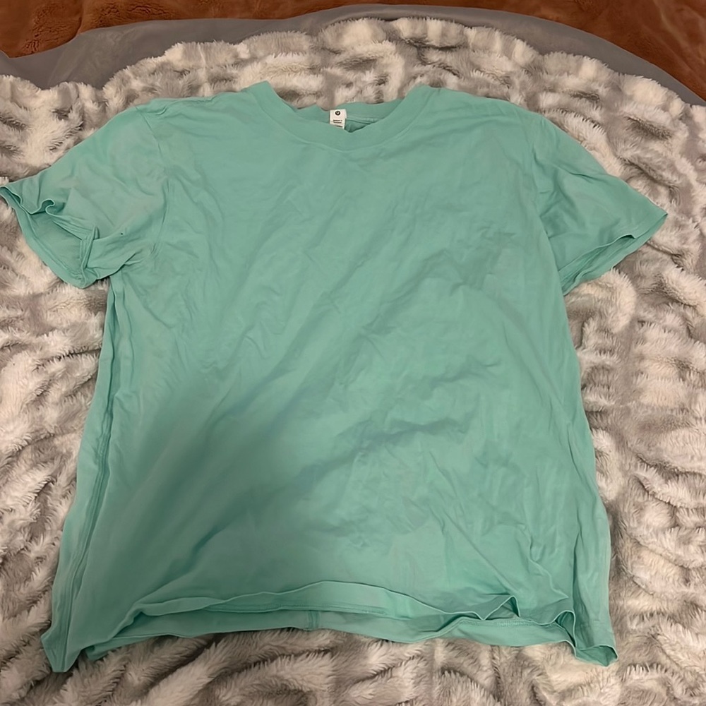 Lululemon t-shirt